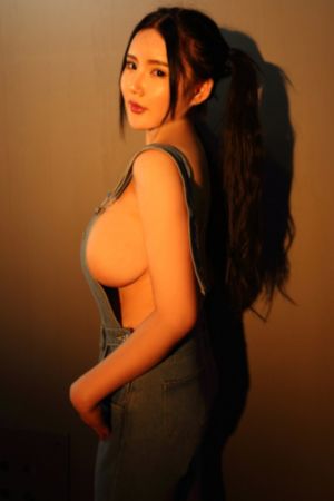 强扶着岳从后面挺进电影中文字幕