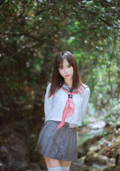 日本尤莉亚在线无删减播放